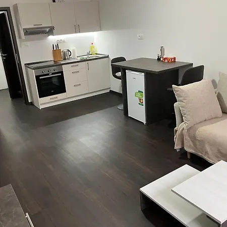 Apartman Nelinka U Klinovce Ostrov  Exterior photo