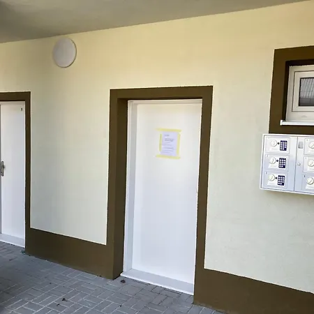 Apartman Nelinka U Klinovce Ostrov  Exterior photo